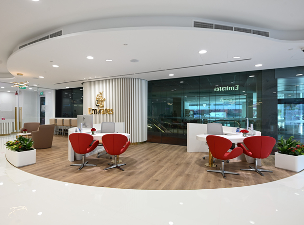 エミレーツ航空はシンガポール初となる旗艦店「エミレーツ・ワールド」を開業した（同社提供）