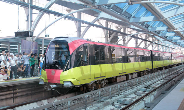 ハノイ都市鉄道３号線の開通済み高架部分＝2024年８月、ハノイ